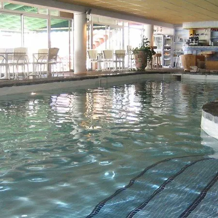 Cavaliere Surplage 3* 르 라방두