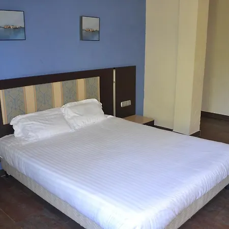 Szálloda Cavaliere Surplage Le Lavandou