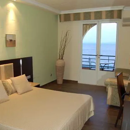 Cavaliere Surplage Szálloda